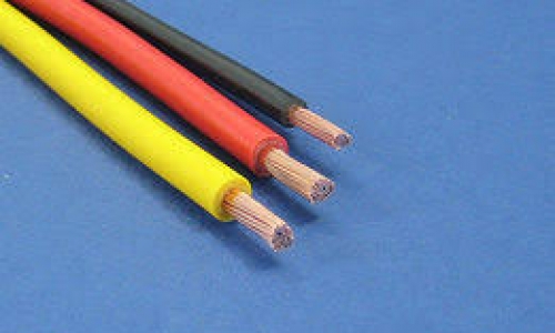 Thicker Wire è meglio di diluente Wire in un circuito